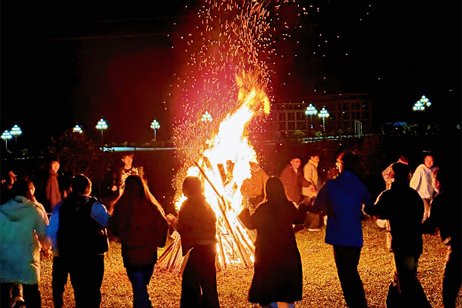 篝火晚会