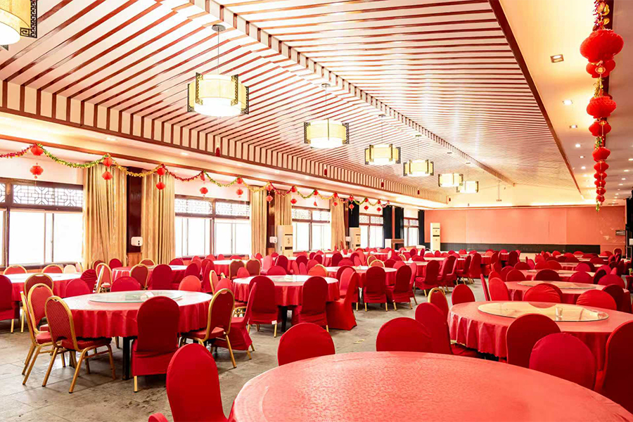 包吃住用餐大厅